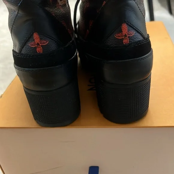 ❌SOLD❌ Auth LV Limited Edition Catogram Canvas - Picture 6 of 10